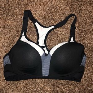 Incredible by Victoria’s Secret sports bra